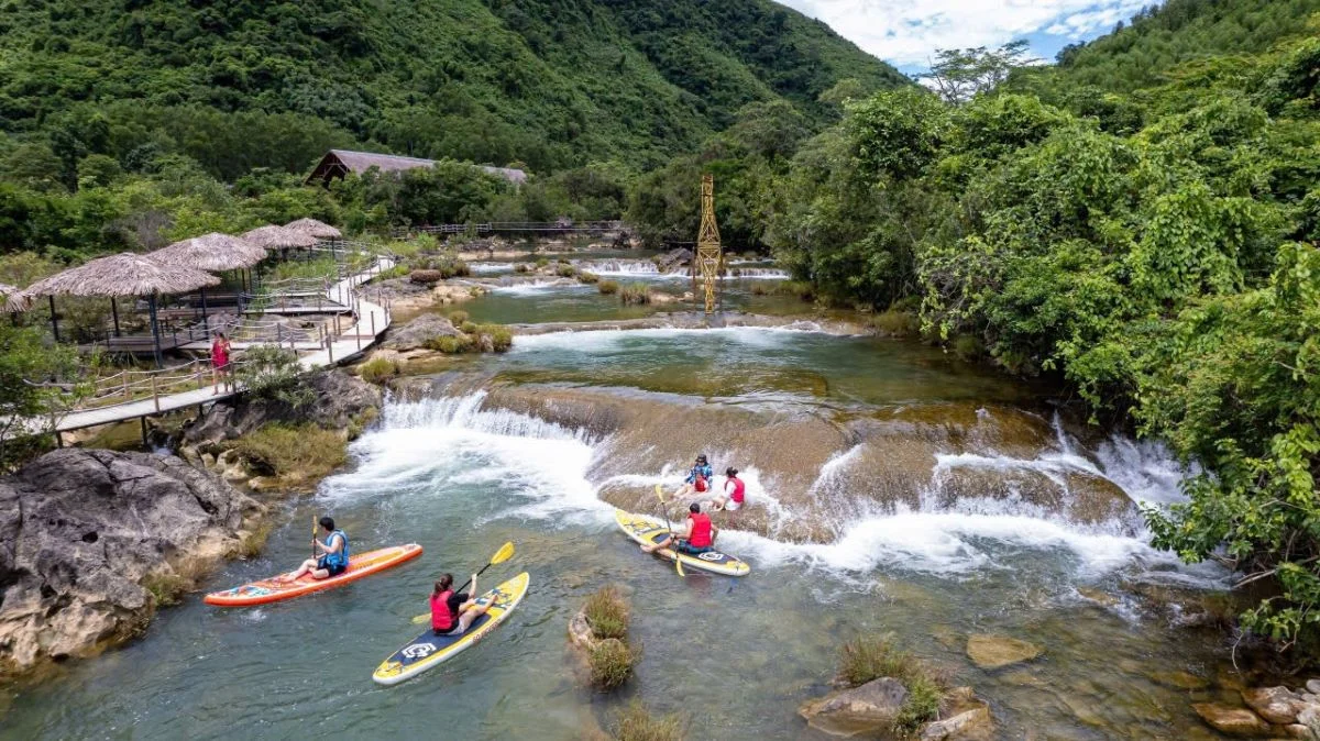Thuê xe du lịch Quảng Bình
