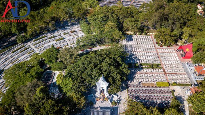 toàn cảnh Nghĩa trang liệt sĩ Quốc gia Trường Sơn tại Quảng Trị nhìn từ trên cao