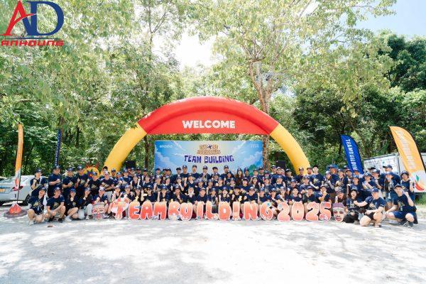 Đoàn khách thuê xe 29 chỗ tại Anh Dũng Quảng Bình, phục vụ đoàn du lịch team building