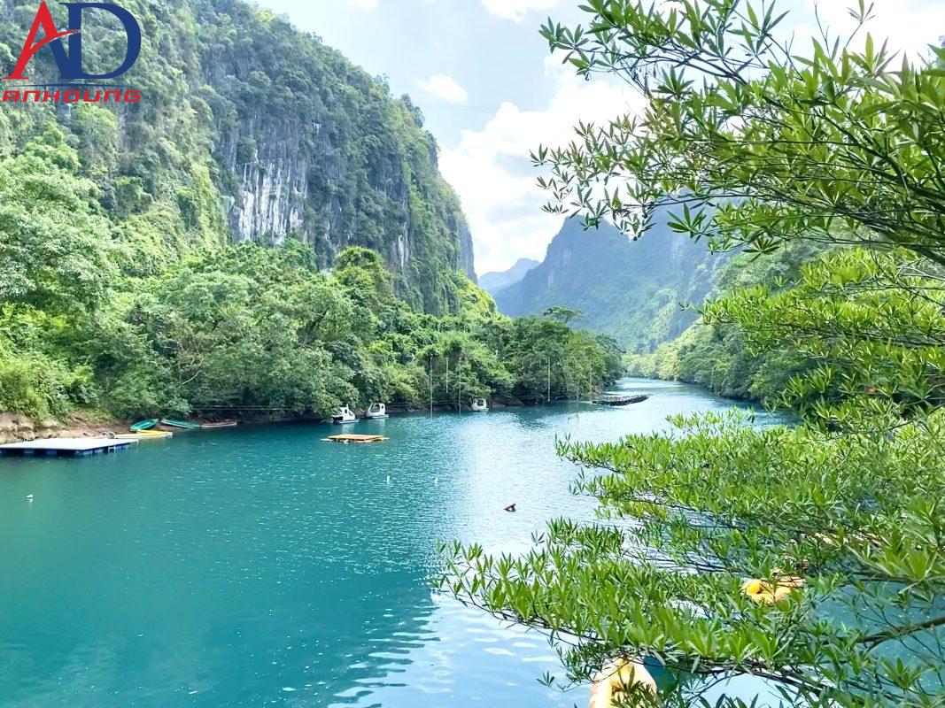 Thuê xe du lịch Quảng Bình